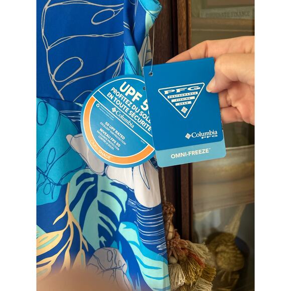 Columbia Sportswear Women's PFG Freezer™ III Dress
Blue Macaw Tropamix
NWT XS - Picture 4 of 8